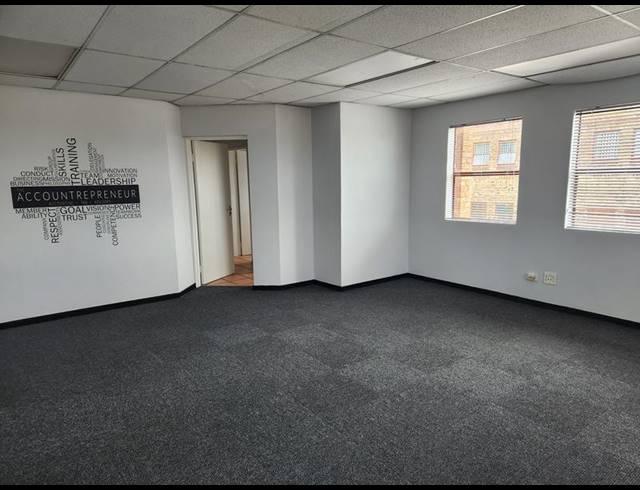 OFFICE FOR SALE IN WELTEVREDEN PARK